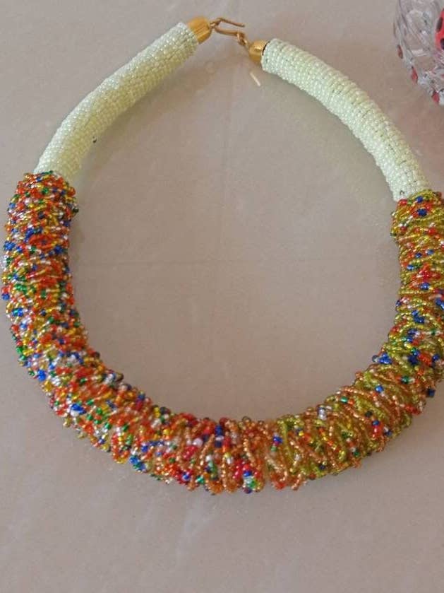 Collana girocollo fatta a mano con perline con spedizione gratuita per la vendita all'ingrosso da parte di Delight merchants