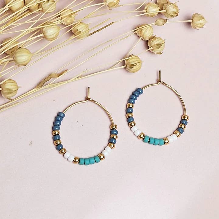 Orecchini Mila blu per la vendita all'ingrosso da parte di Ibiza Boutique