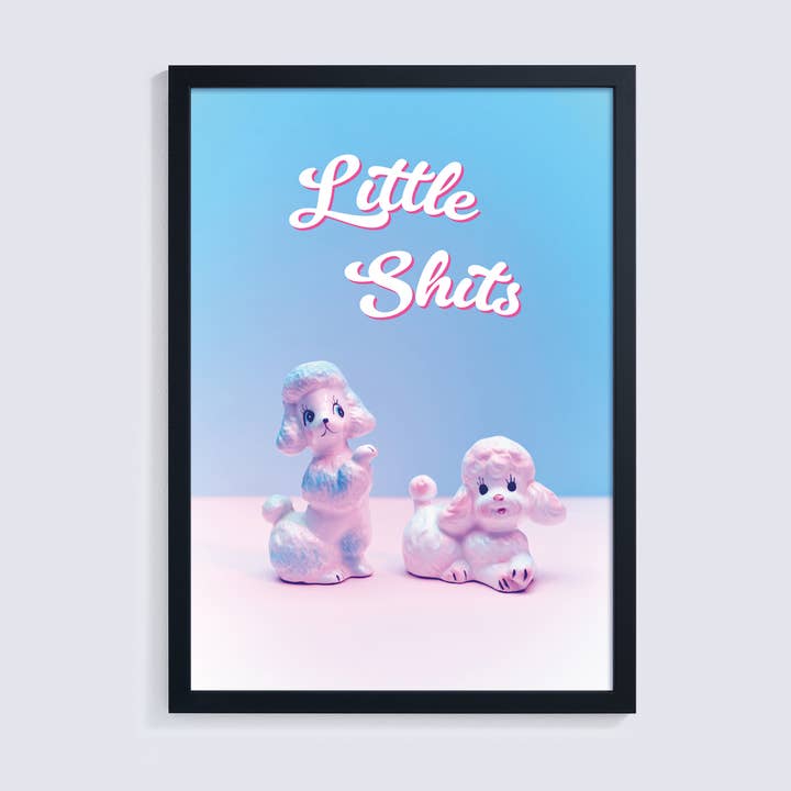 Sød Pastel Giclée Fotoprint Af Pudler Med Sassy Slogan for engroshandel hos Ornament Art