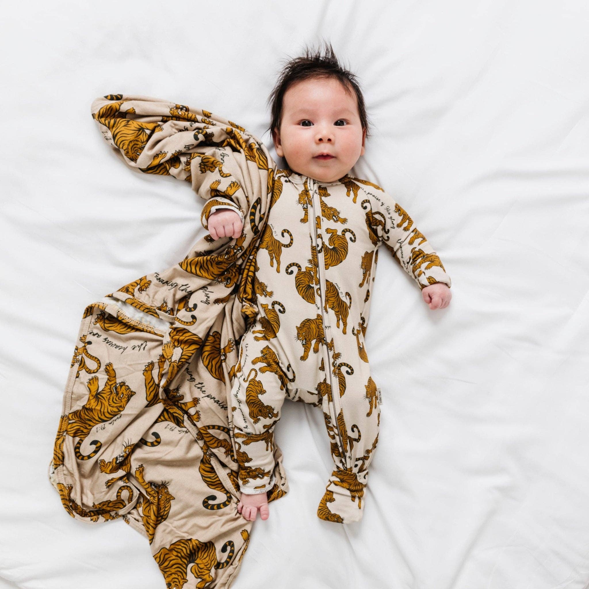 Ellie Sue - Wholesale Swaddle - Baby - Roar Stretch Swaddle Blanket3