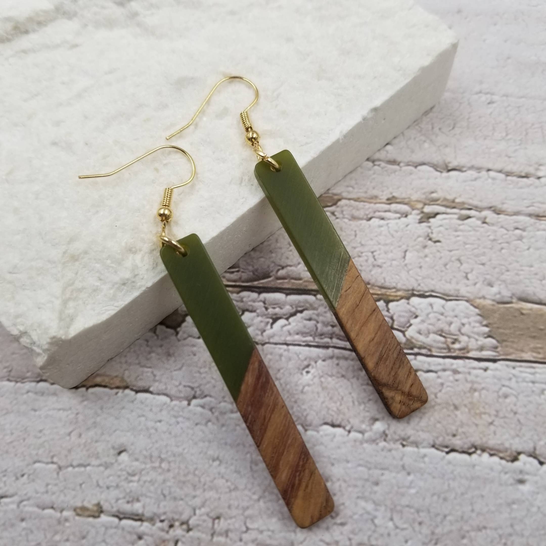 Treasure Wholesale - Wholesale Dangle Earrings - Stick Resin & Wood Drop Earrings0