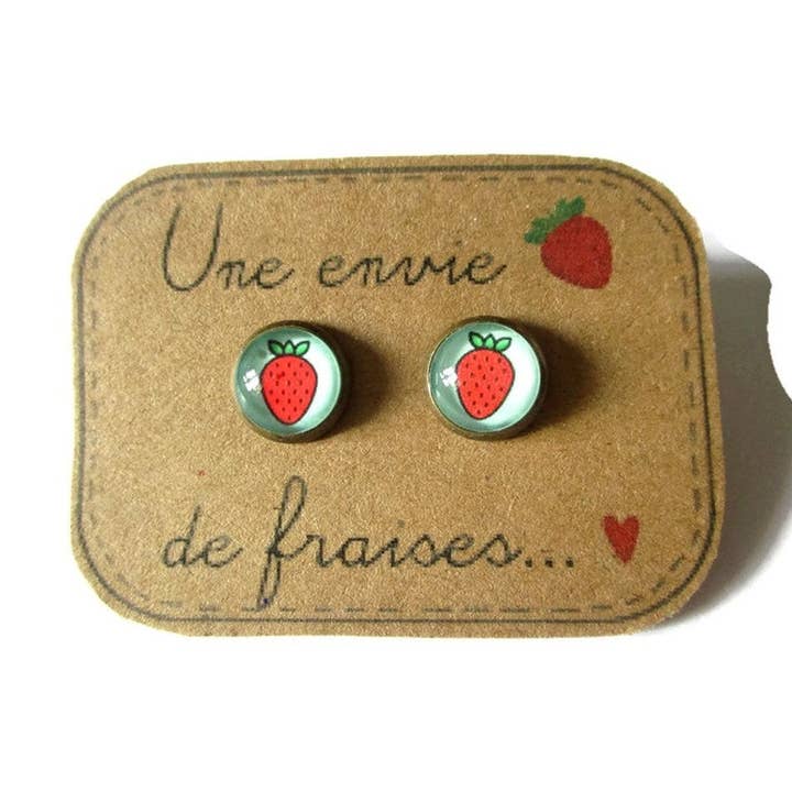 Puces d'Oreilles Une Envie de Fraises pour la vente par Dans l'Air du Temps Bijoux