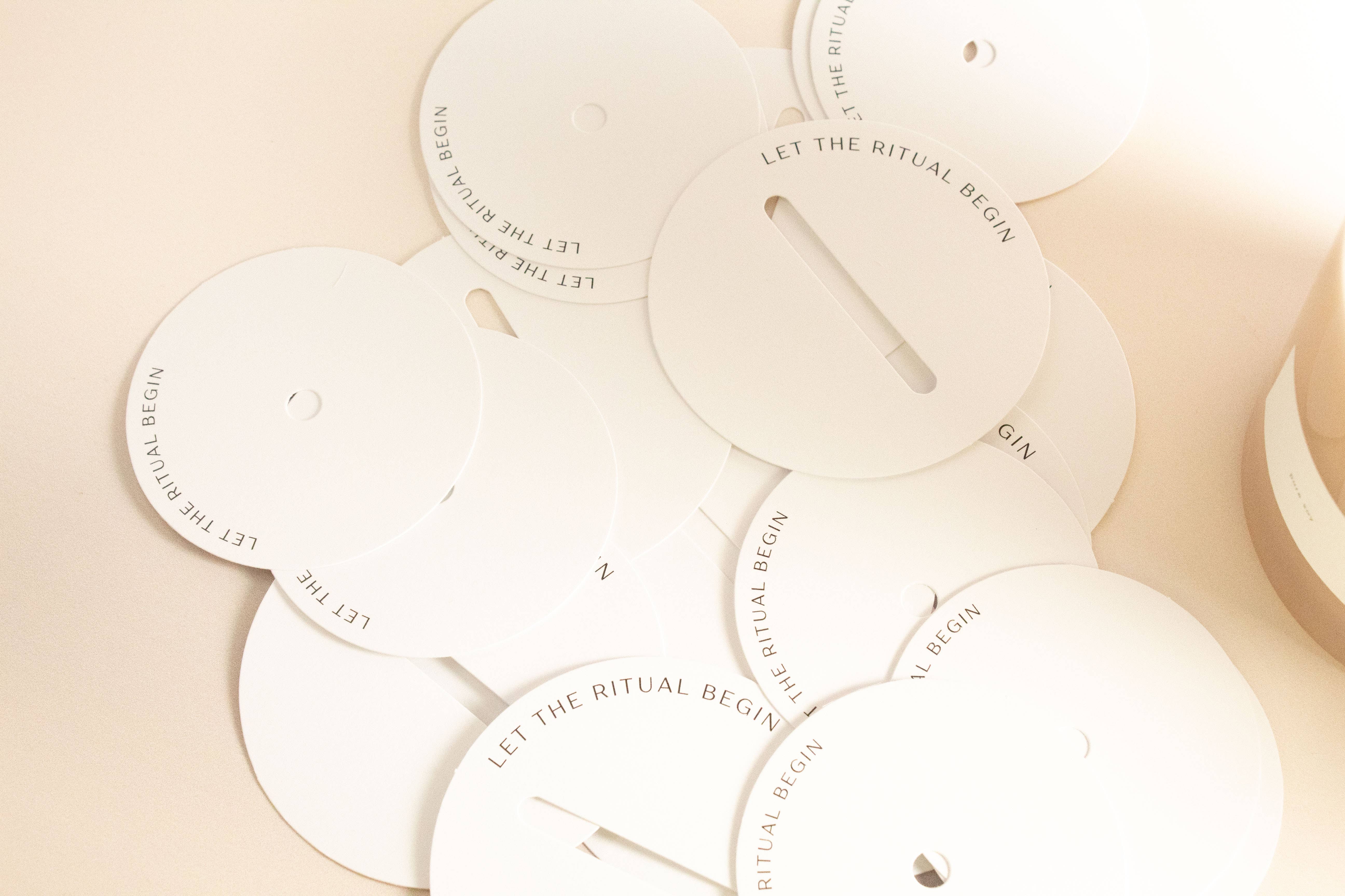 Unplug Soy Candles - Vendita all'ingrosso Candela in vasetto - Candela Personalizzata con Marchio della Collezione Apothecary (14 oz / 9 oz)7