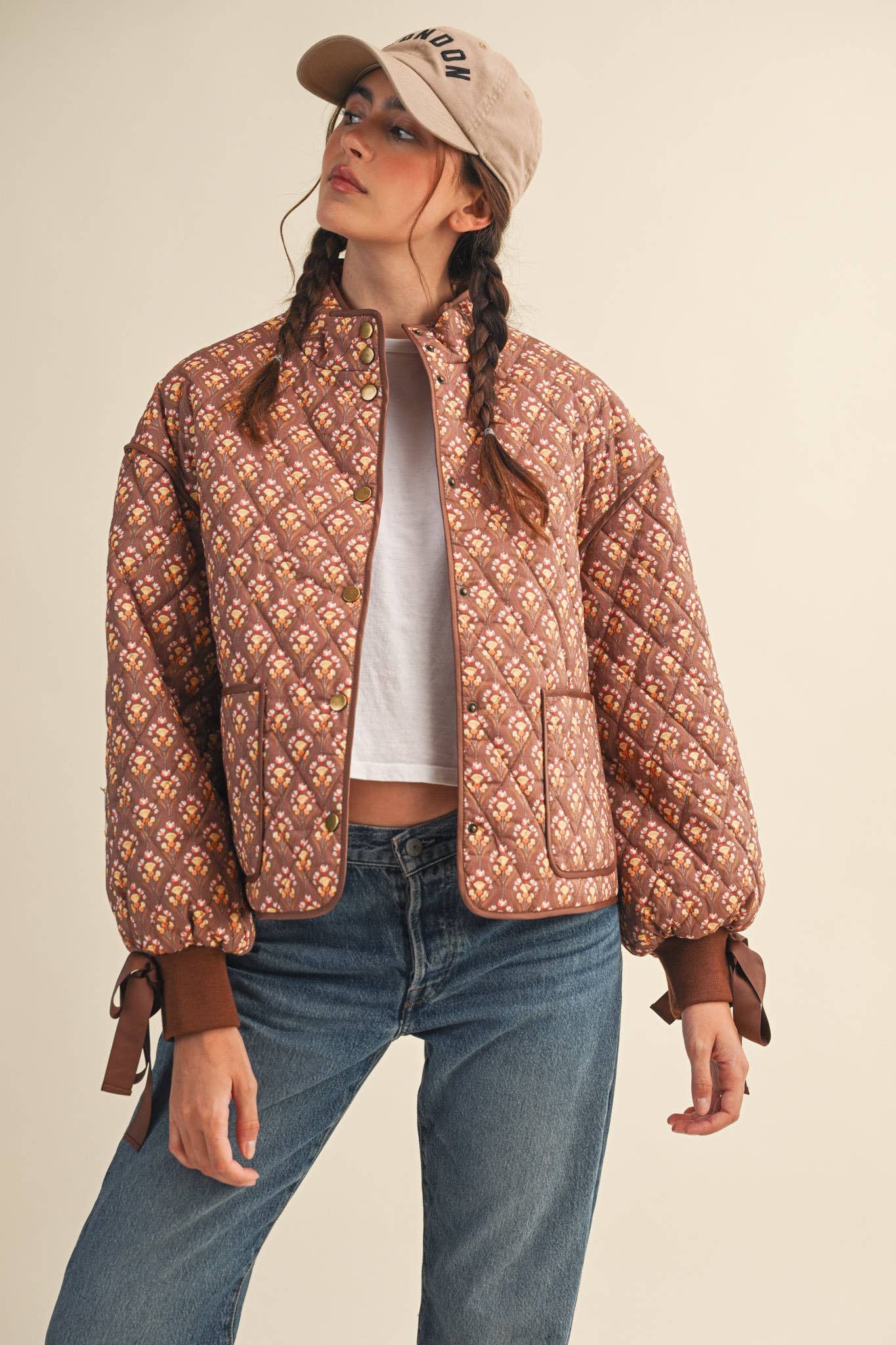 &MERCI - Wholesale Jacket - Women's - FLORAL QUILTED JACKET WITH RIBBON SLEEVE DETAIL MJK44321