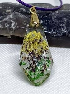 Real Queen Ann’s Lace Crystal necklace for wholesale by Vivian Treasury