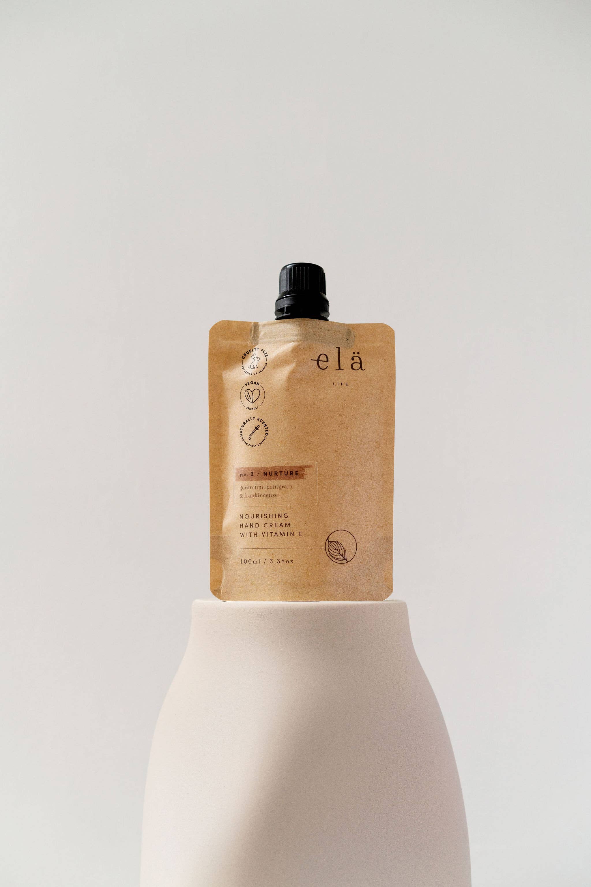 Elä Wellness Ltd - Vente Crèmes/lotions pour les mains - Crème pour les mains à la vitamine E Nurture No 2 100 ml0