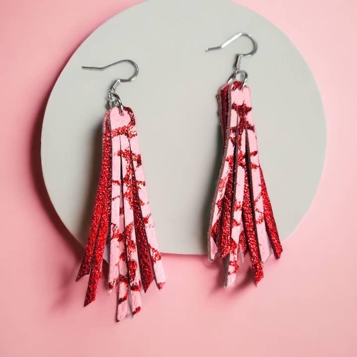 Leopardo rosa e frange rosse per la vendita all'ingrosso da parte di Bushleys Beauties, LLC