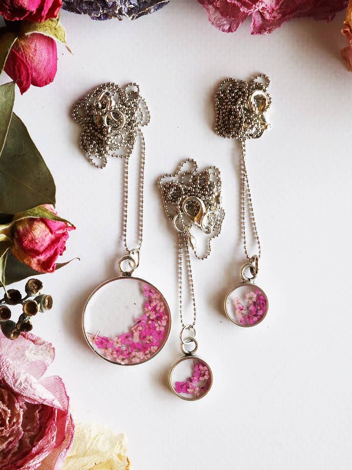 Circle Necklace - Real Flowers or Greenery for wholesale by Flora and Forest Jewellery