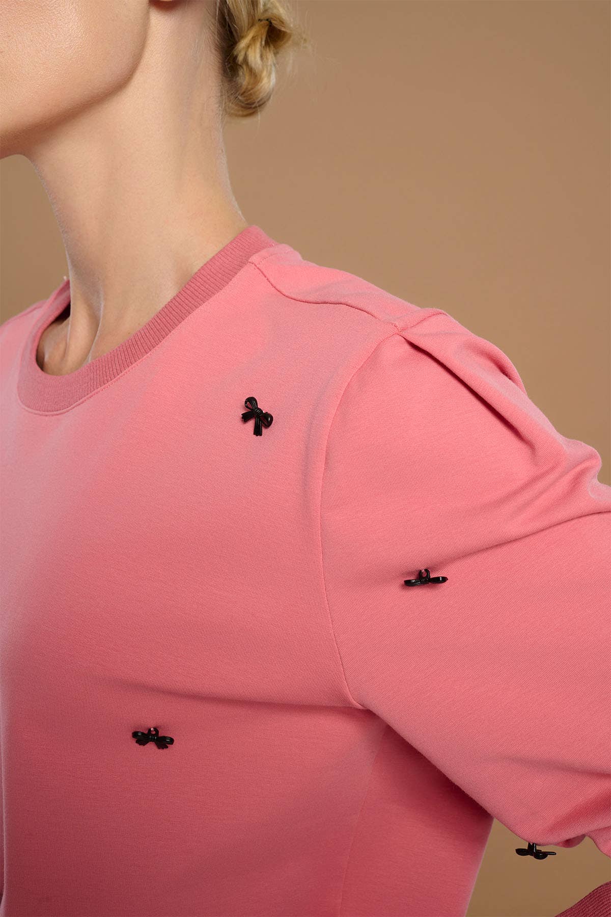 rouge SWEATSHIRT ROSE en vente sur Faire2