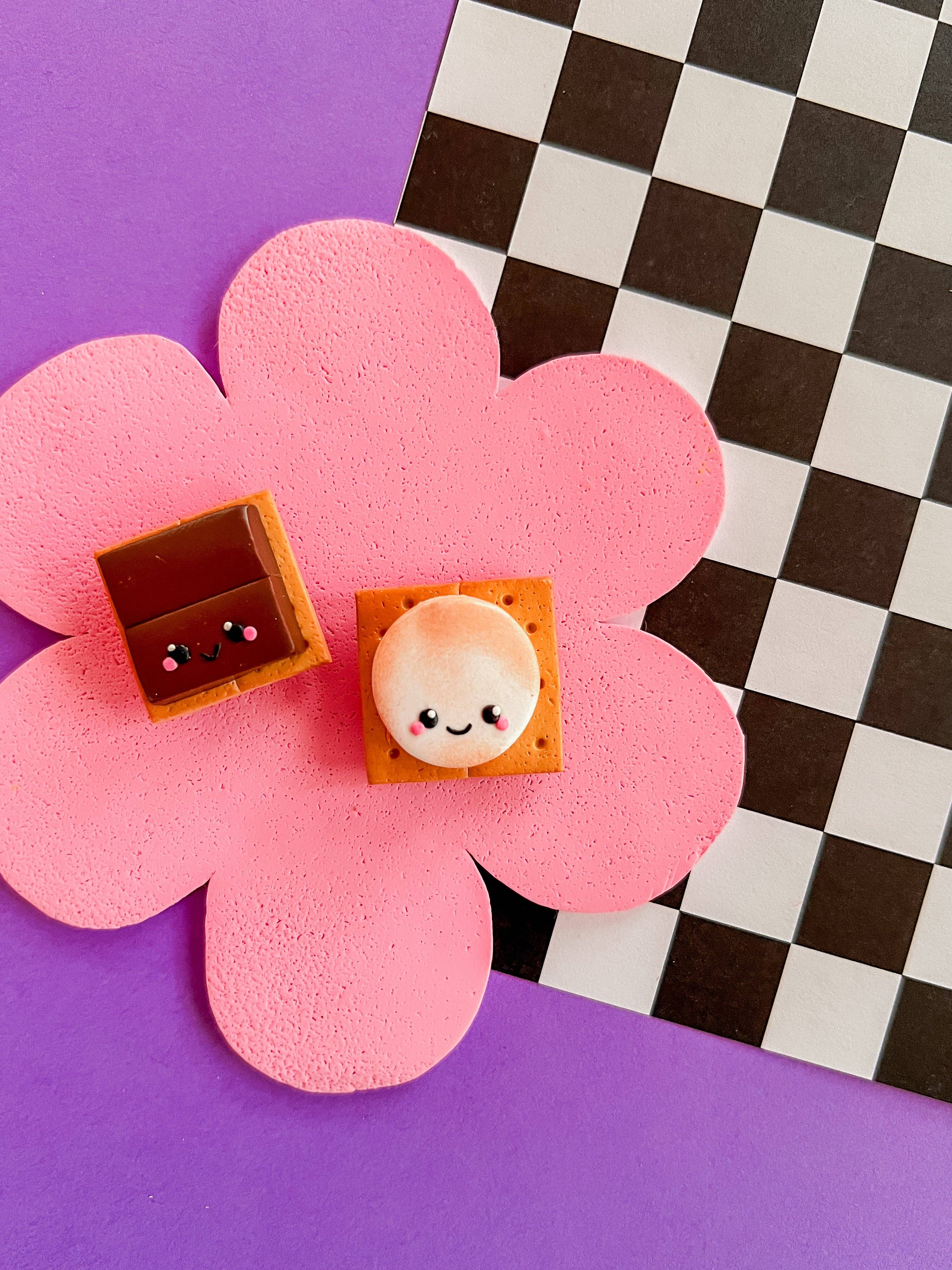 Larry’s Waffle Shop - Vente Aimants - Mini S'mores Mates | Aimants en pâte polymère0