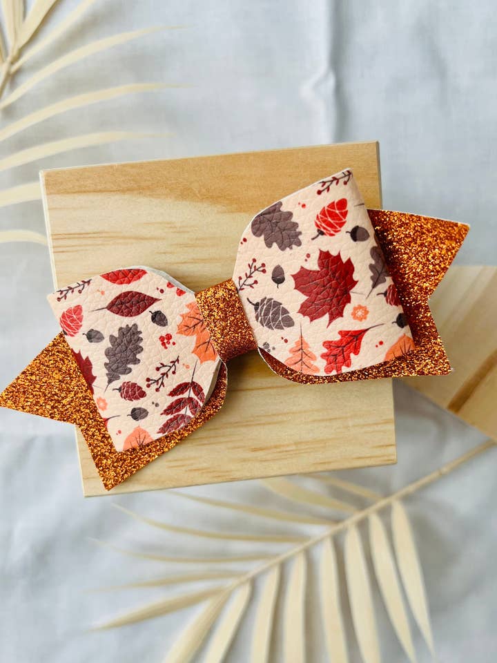 Faldende blade Efterår Hår Bow for engroshandel hos Lavender Avenue