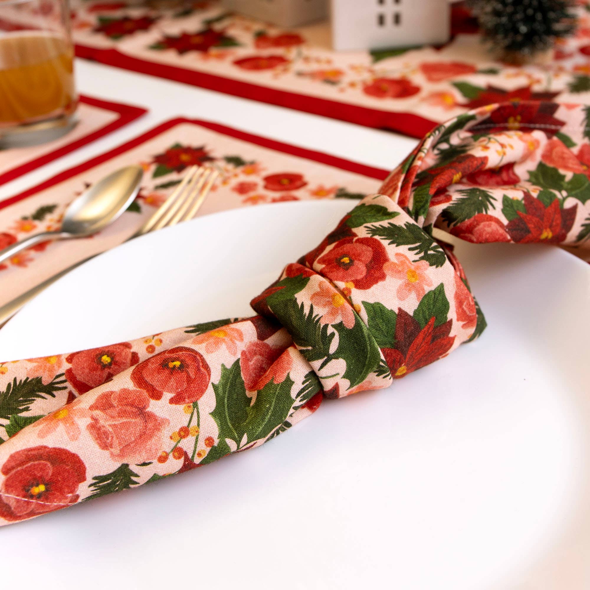 1canoe2 | One Canoe Two Paper Co. - Wholesale Dinner & Cloth Napkin - Yuletide Blooms Christmas Cotton Cloth Table Napkins Set2