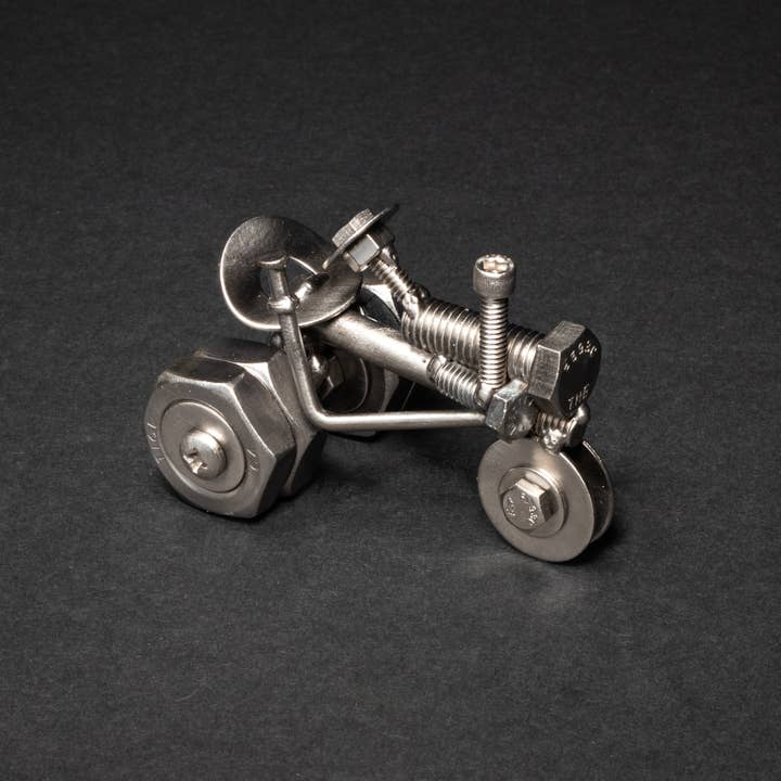 Metal Relic - Wholesale Decorative Figurine - Scrap Metal Dually Tractor Figurine, Steel Sculpture4