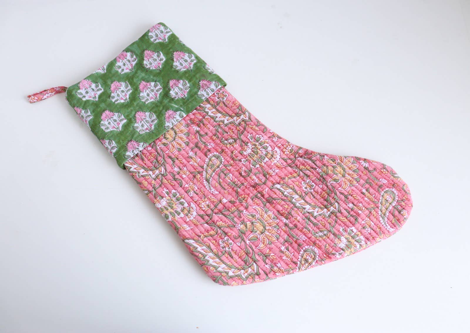 Twinflower - Venta al por mayor Calcetines de Navidad - Gran Calcetín de Navidad Estampado Floral Rosa y Verde1