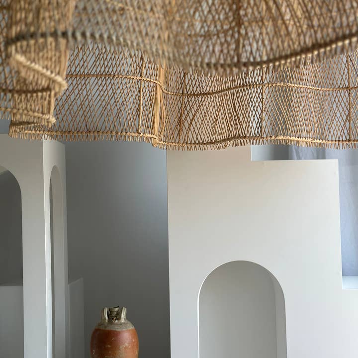 Office Objets - Wholesale Chandelier/Hanging Light - Immense rattan suspension in the shape of a flower, tulip, corolla H:1m; D:1m50133