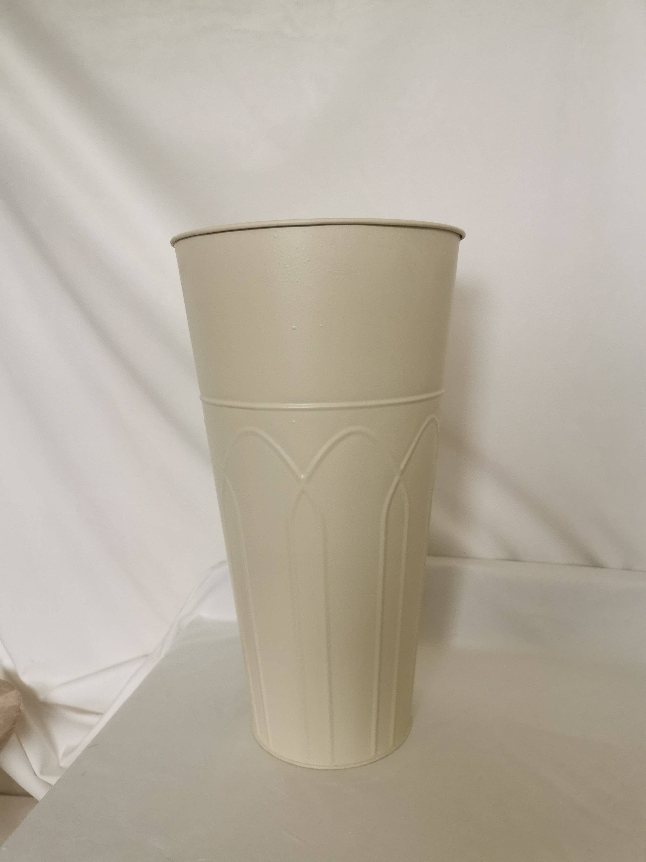 Casa Style - Wholesale Bucket/pail - Creamy Round Tin Bucket1