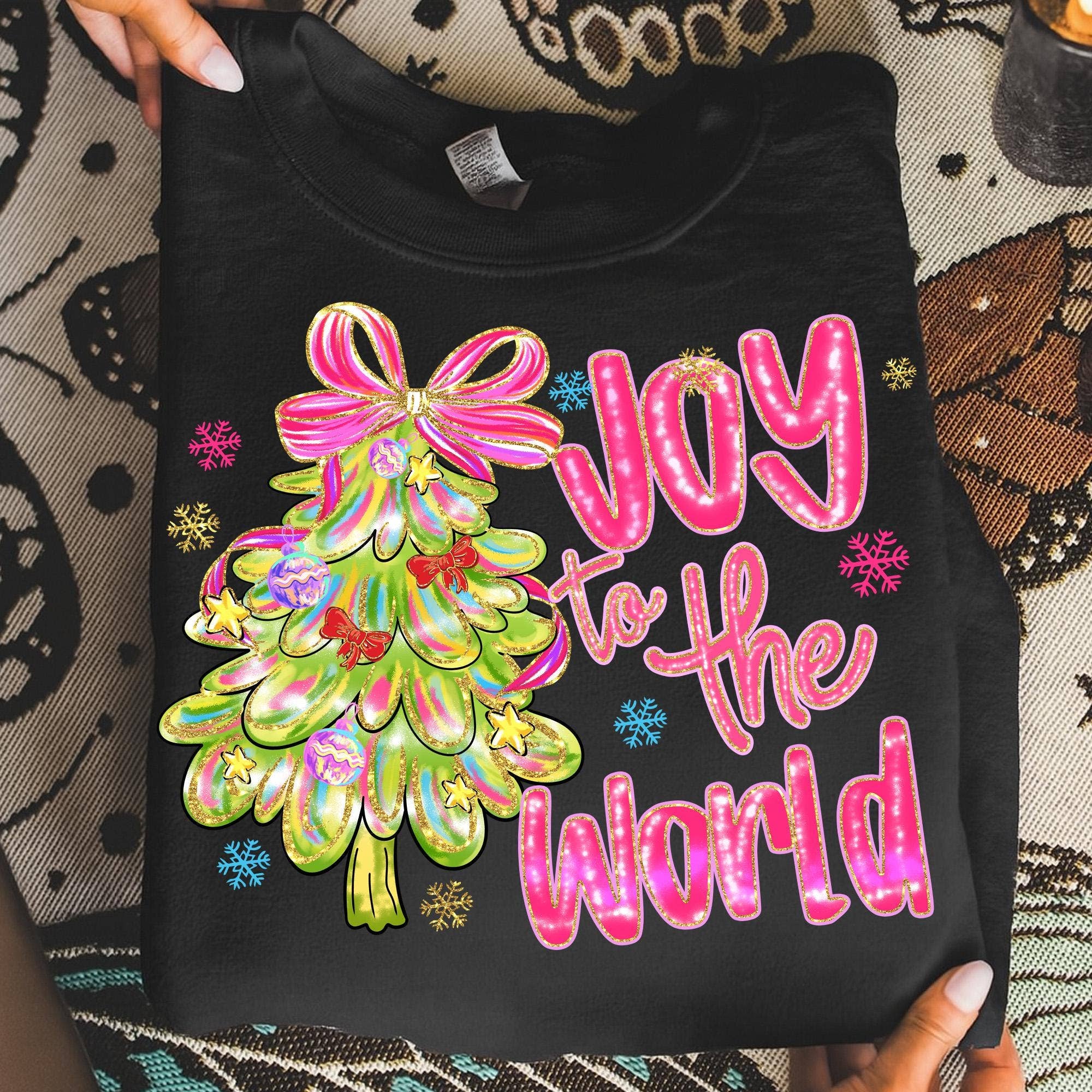 NVC Ecommerce LLC - Wholesale T-shirt met print - Dames - Joy To The World T-shirt, Kerstboom Shirt, Feesttrui2