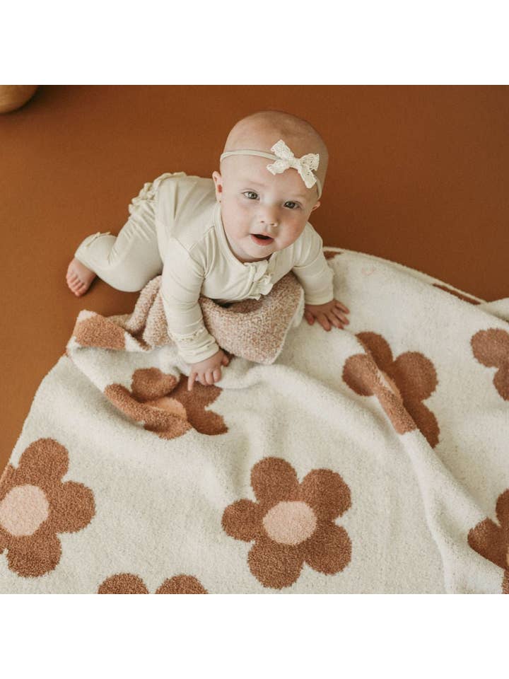 Harp Angel Boutique - Wholesale Bedding blanket – Kids & Baby - Daisy Plush Blanket - Caramel & Pink2