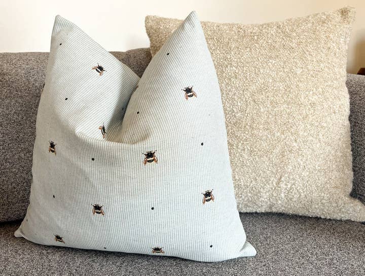 Miliva Home Store - Wholesale Throw Pillow Cover - Beige Boucle Throw Pillow - Soft Cream Boho Cushion2