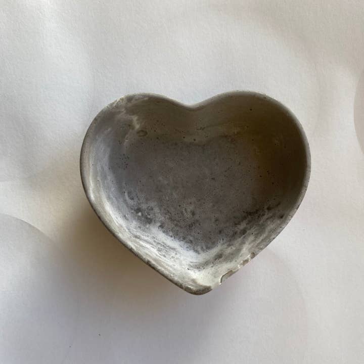Concreates - Wholesale Jewellery dish - Concrete Heart Trinket Dish | Jewellery Dish1