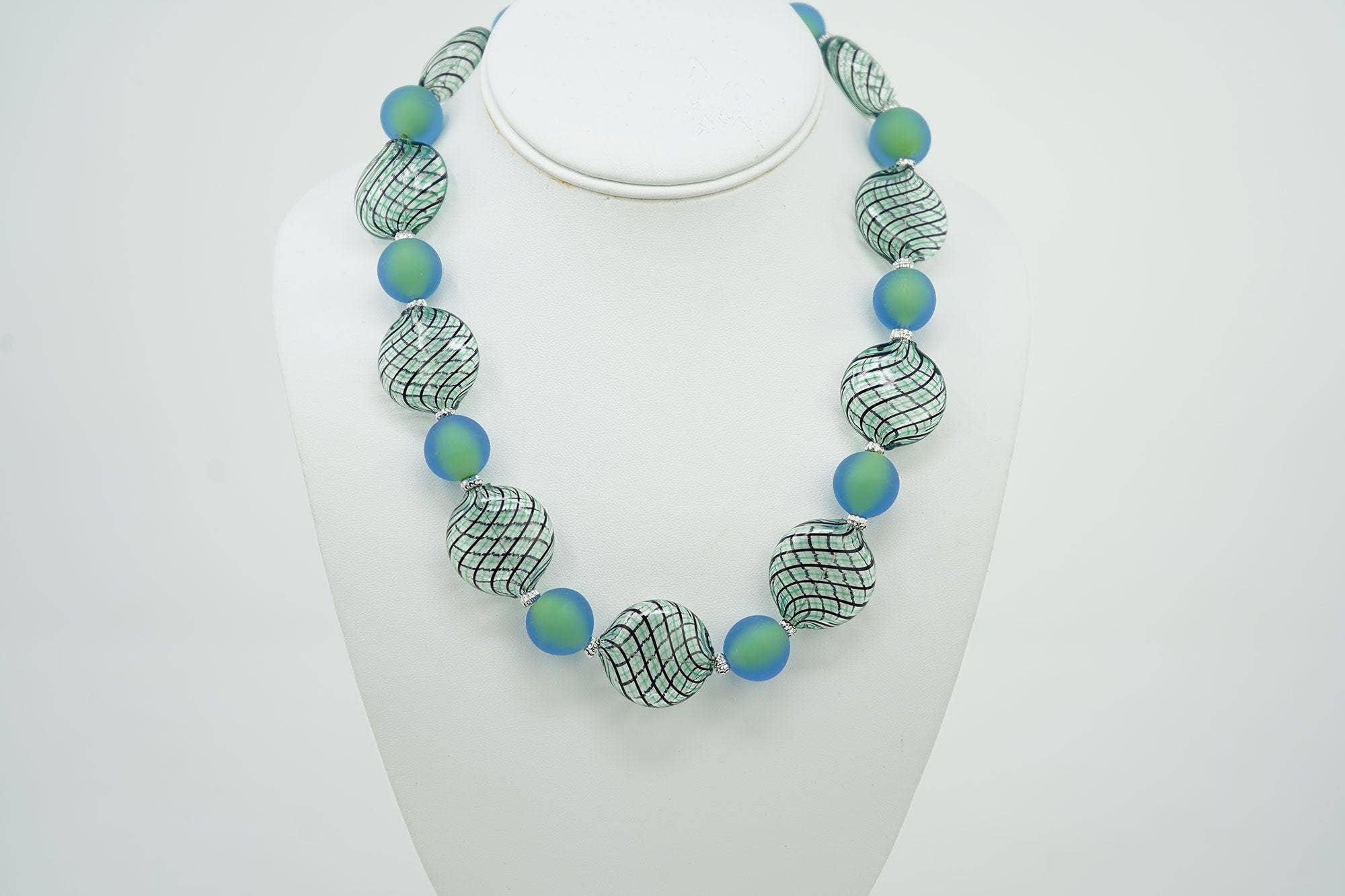 Via Graceffo – Colar com missangas/pérolas por atacado – Colar de Contas de Vidro Murano Autêntico, Monica9, Contas Redondas e em Forma de Disco6