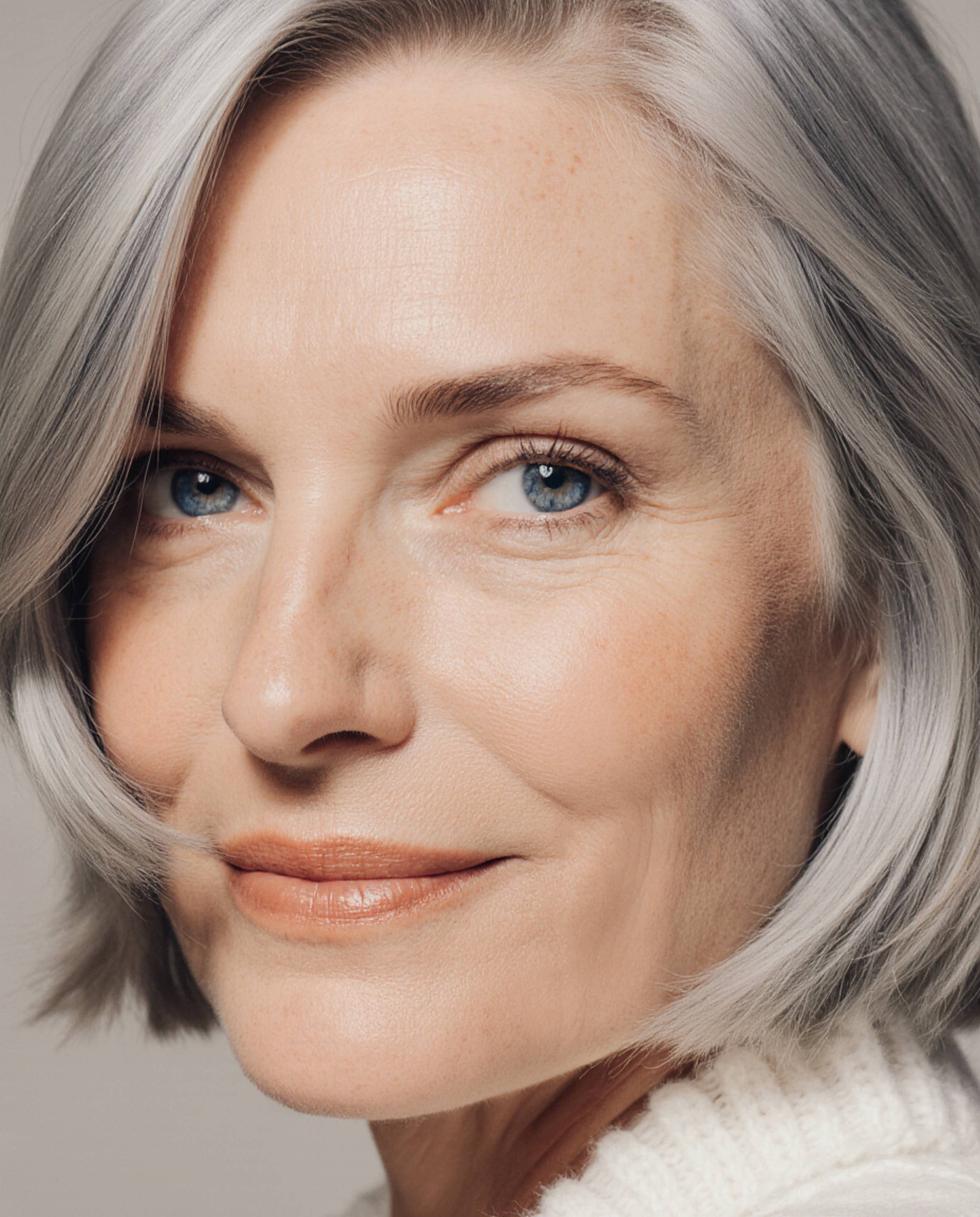 LE SOURCIL par Angélik Iffennecker - Wholesale Eyebrow Pencil/Filler - EYEBROW PENCIL X - WATERPROOF ASH BLONDE4