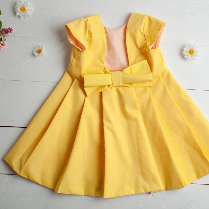 Donner Robe pour la vente par Lionheart Lamb