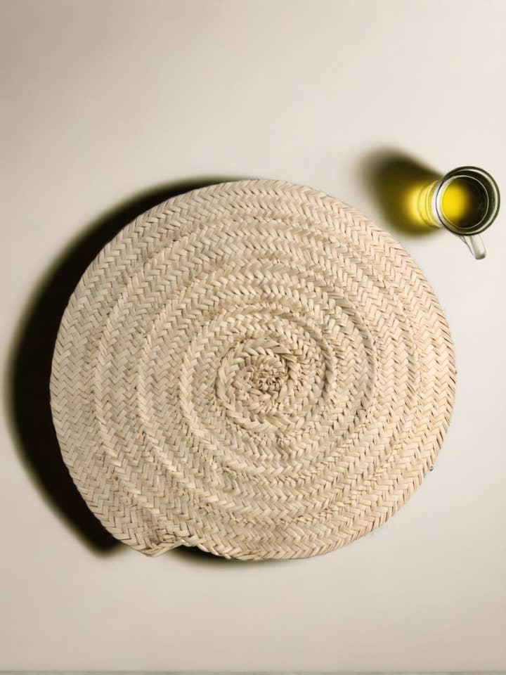 Handwoven Palm Fiber Placemats – Rustic Mediterranean Style for wholesale by GHARYAN Stoneware & Olive Wood Tableware | Canada