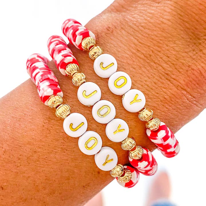 Bracelet de Noël Heishi en vinyle Joy Word pour la vente par Savvy Bling