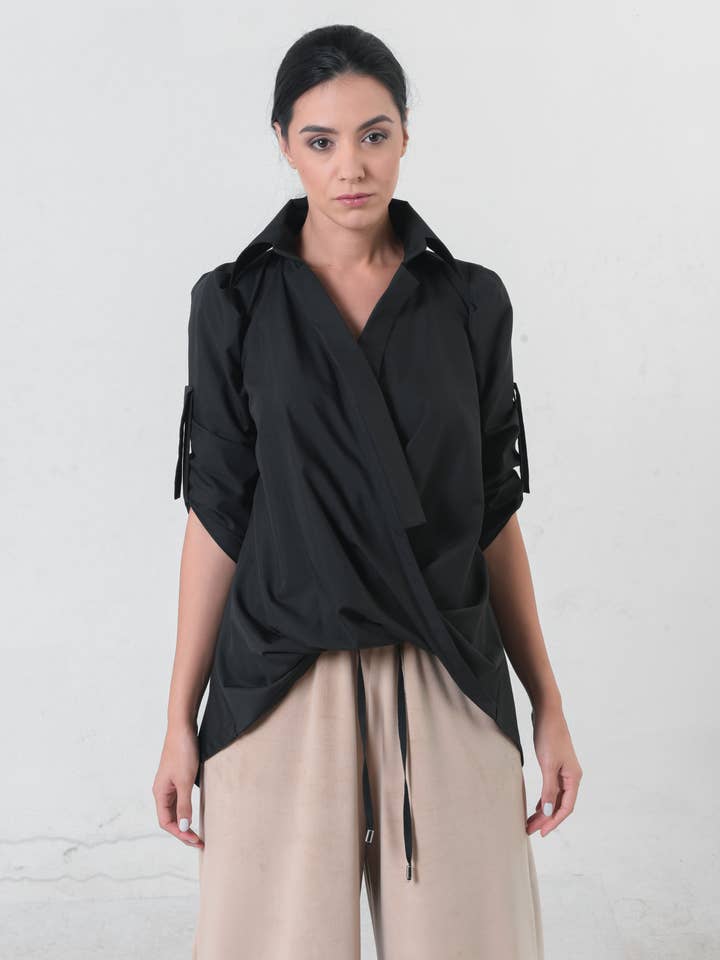 Chemise oversize avec ceinture pour la vente par Metamorphoza