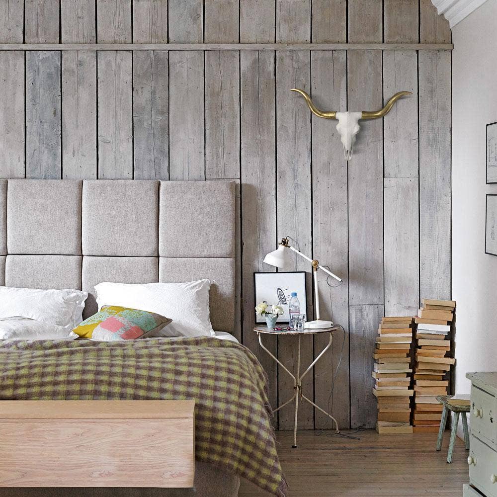 The Austin Large White + Gold Longhorn Cow Skull for wholesale on Faire2