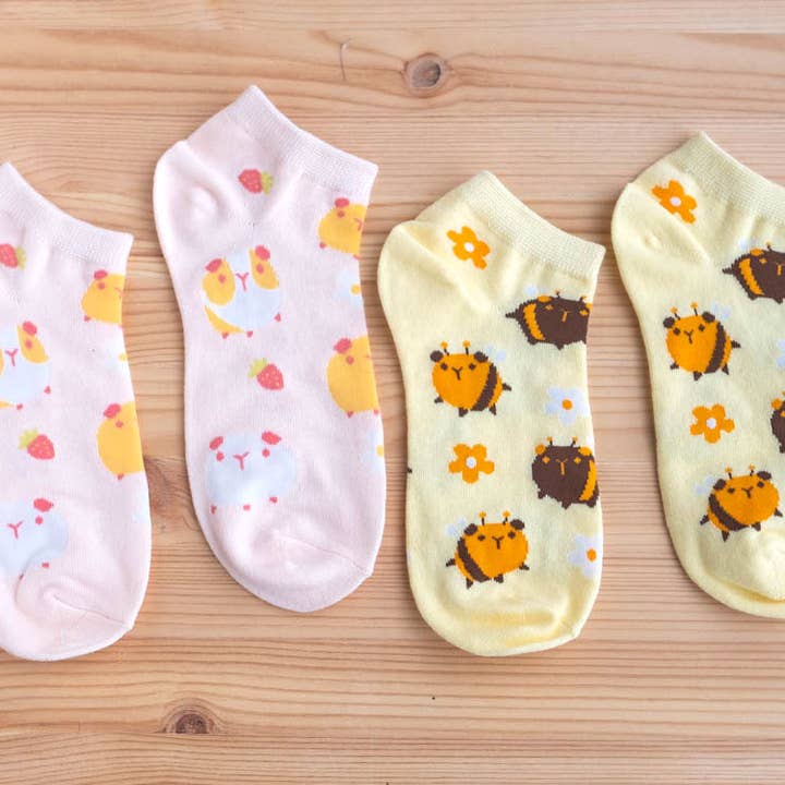 Socks - Sweet guinea pigs set of 2 for wholesale by Birdie Tam