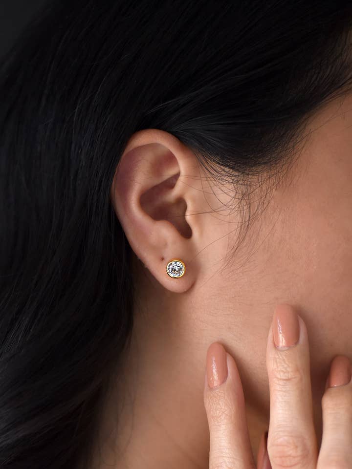 925 Silber große Solitär CZ Ohrstecker (7 mm) für den Großhandel von FELIX Z DESIGNS