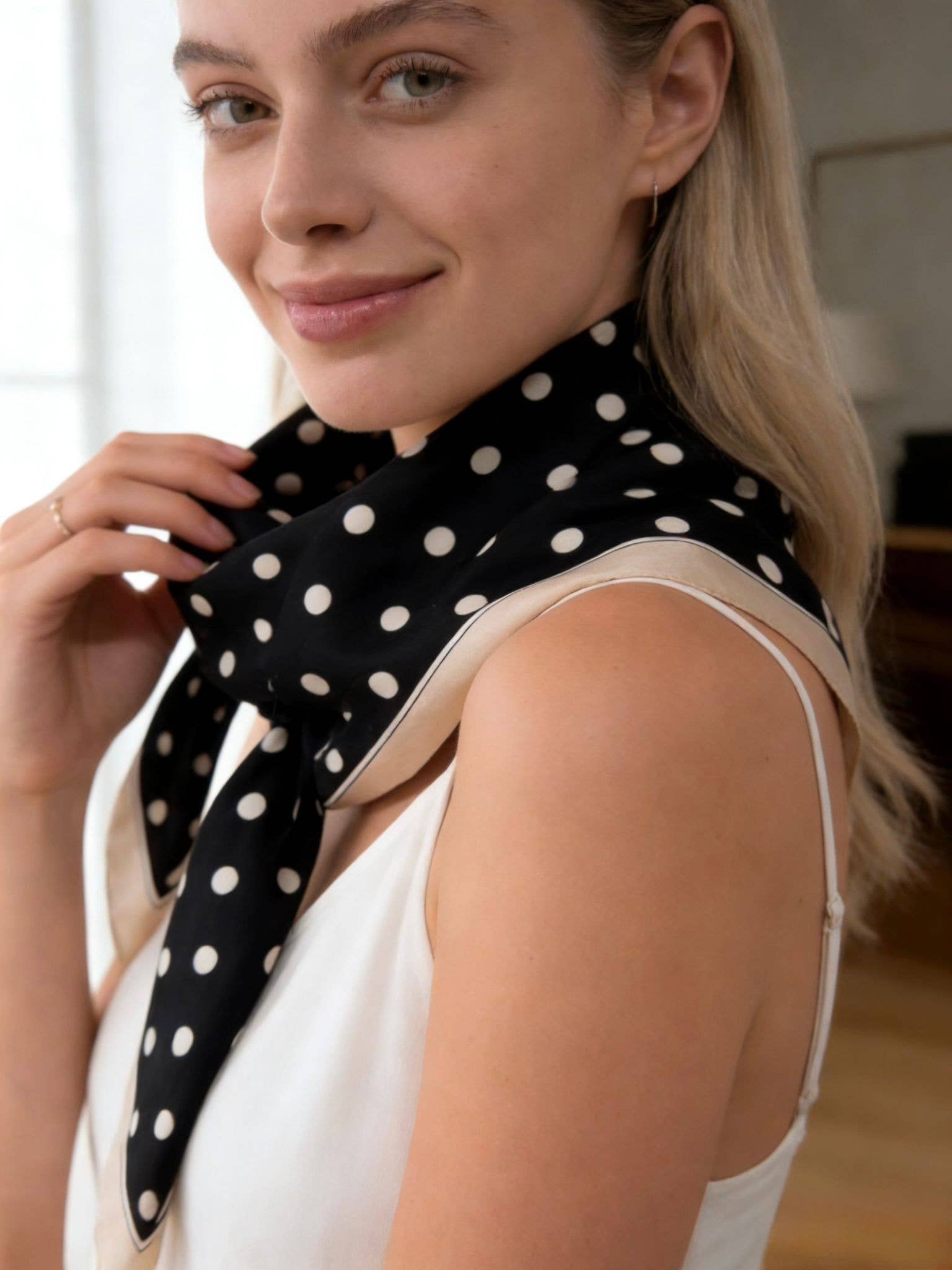 LINETA - Wholesale Scarf - Women's - D-307 Scarf touch silk 70x70 polka dot pattern3