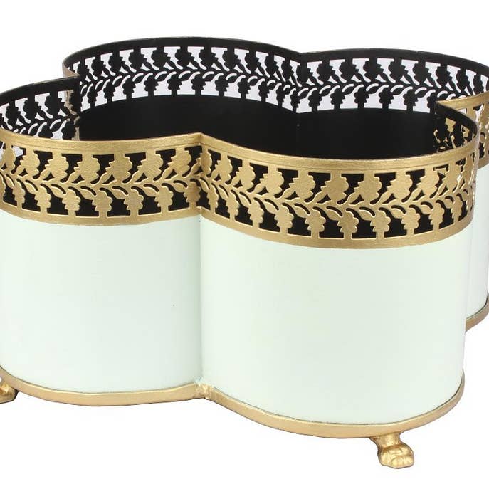 The Enchanted Home - Wholesale Plant Pot - Pale Green & Gold Leaf Boarder Quatrefoil Planter