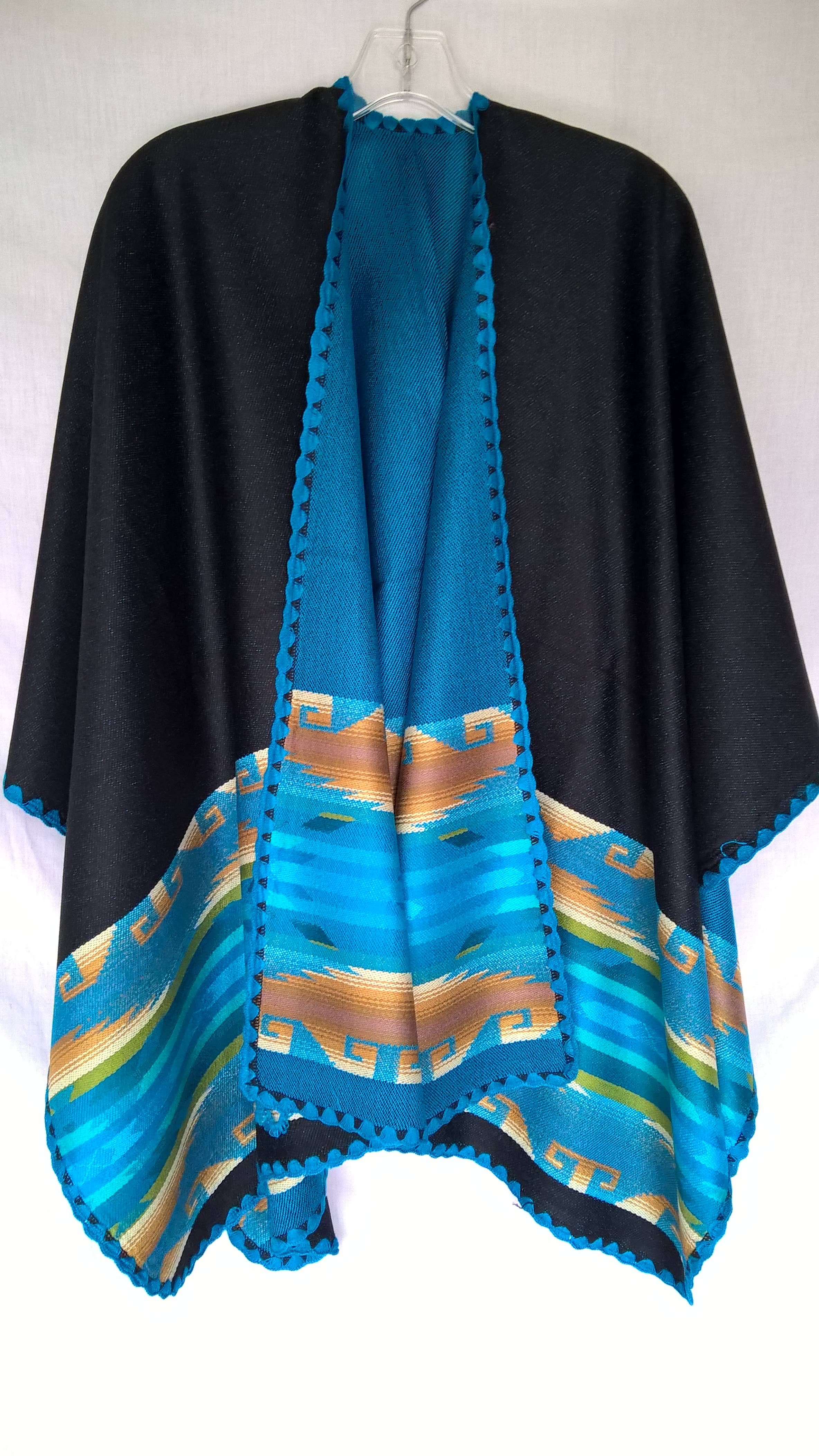 Treasure of ANDES - Venta al por mayor Poncho - Mujer - Poncho Andino Artesanal REVERSIBLE Unisex ENVÍO GRATIS7