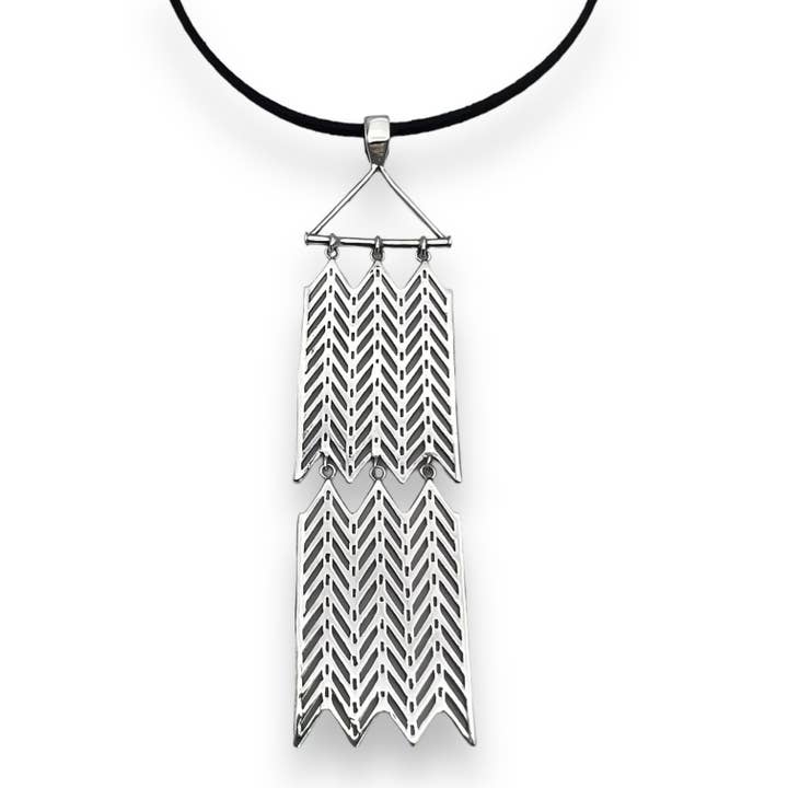 Pendentif Ka Pili Nohona pour la vente par Paradisus