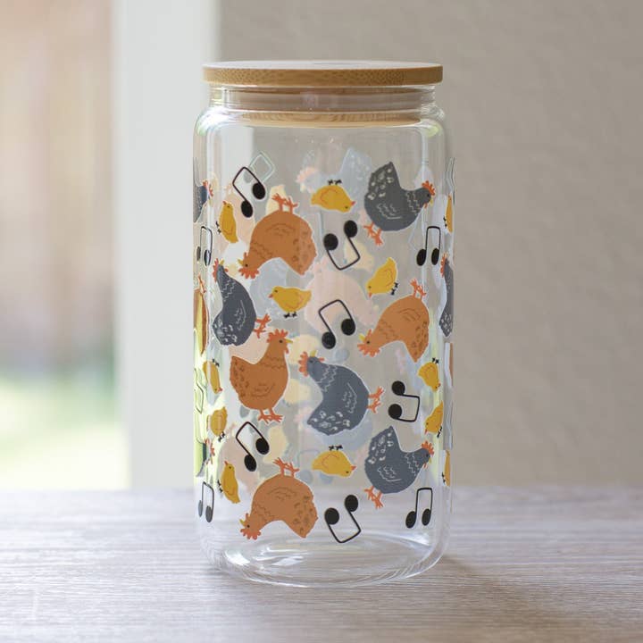 Course de poulet boîte en verre pour la vente par Musically Minted