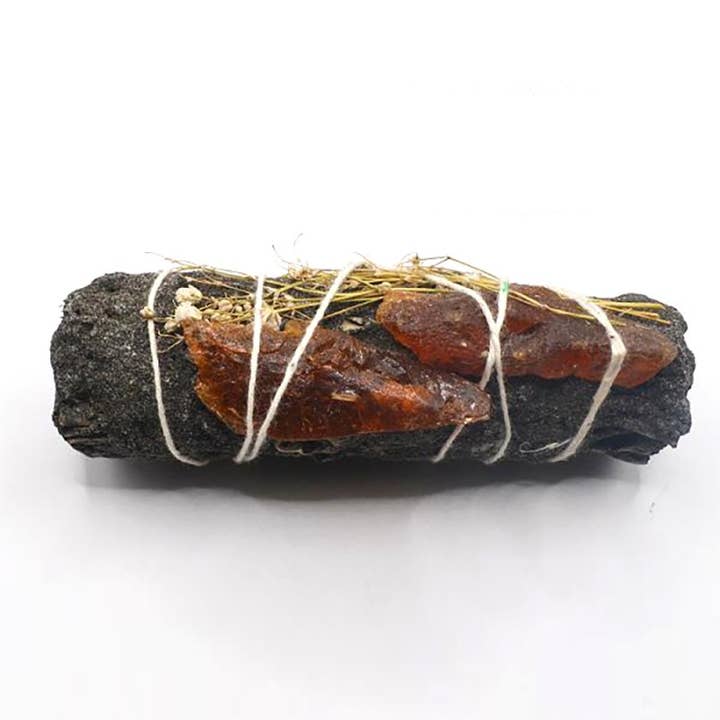 Ethike.eu - Wholesale Sage Bundle - Salvia Blanca, Copal Negro y Recubrimiento de Ámbar - 10cm Purificante1