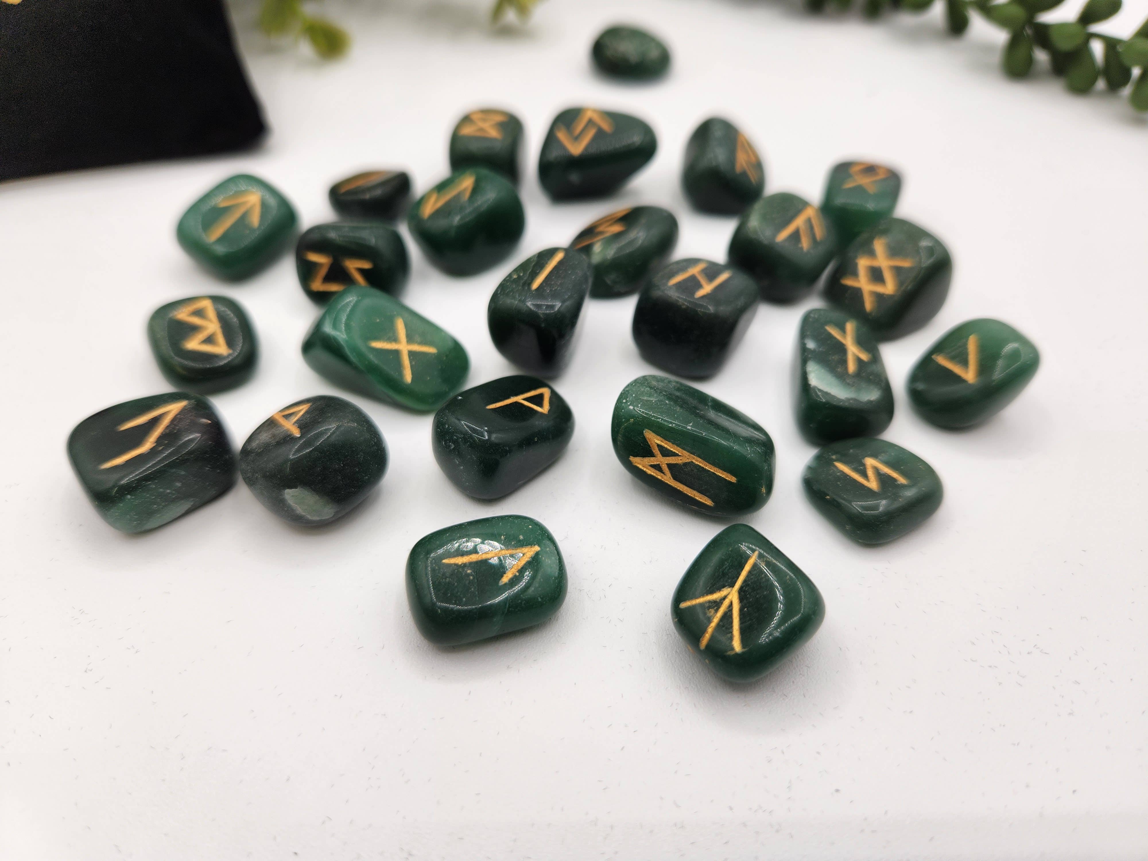 Meraki Gemstones – wholesale Andlig sten/kristall – Jade Halvädelstenar Runuppsättningar med sammetpåse 1