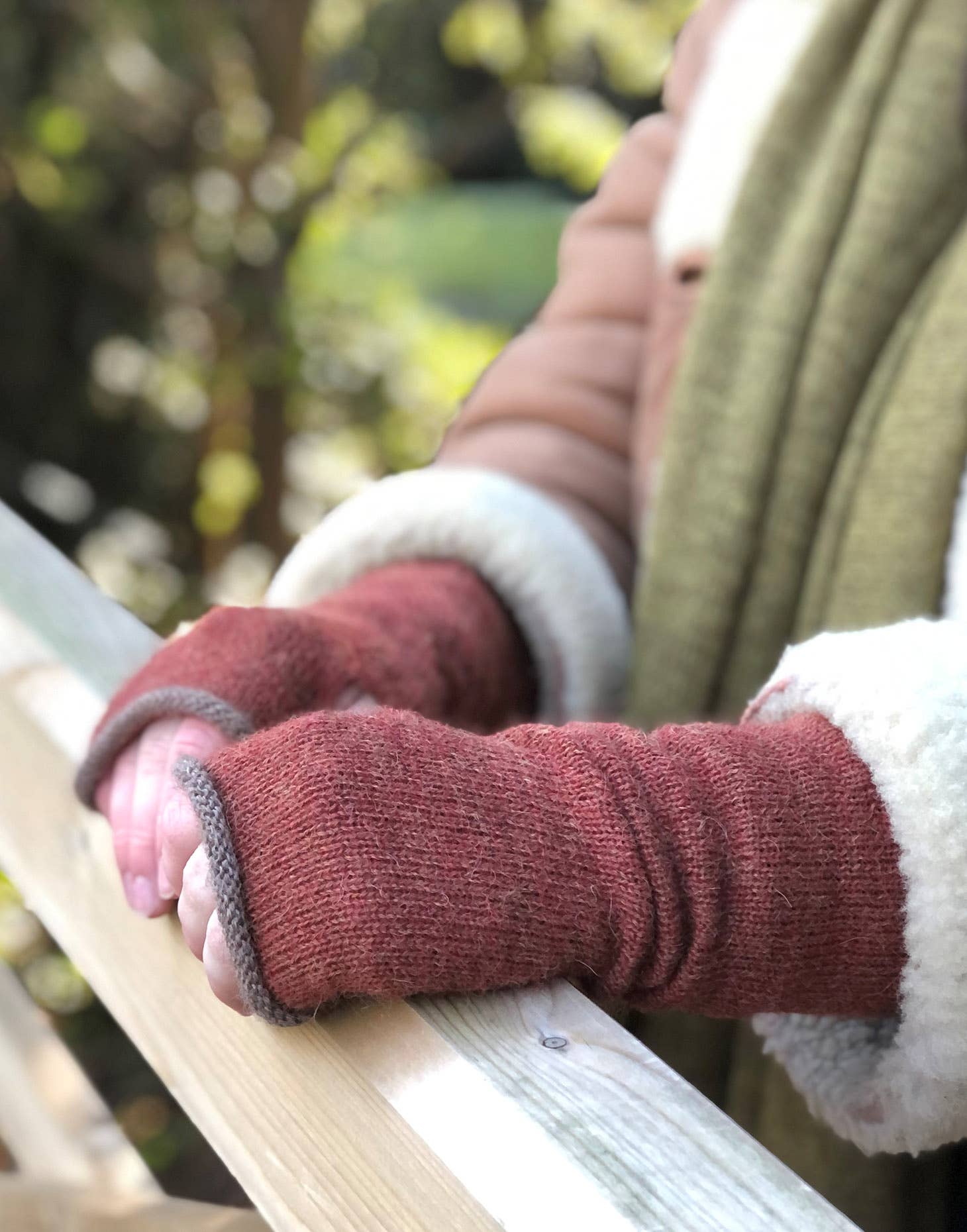 Samantha Holmes Alpaca Clothing and Gifts - Vendita all'ingrosso Muffole - Donna - Lunghi guanti senza dita in alpaca3