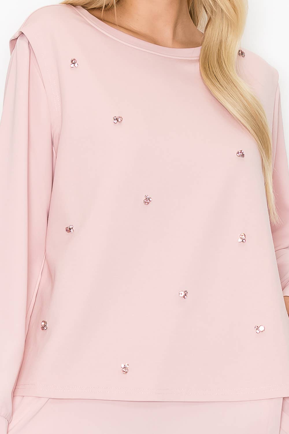 Joh Apparel – Engroshandel Bluse - Dame – Rilynn-top med plisseringer og diamanter10