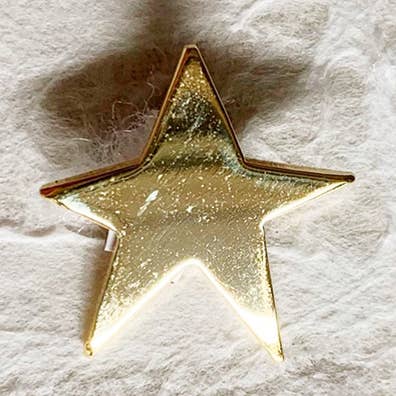 pino de esmalte duro estrela dourada por atacado de free in the lines