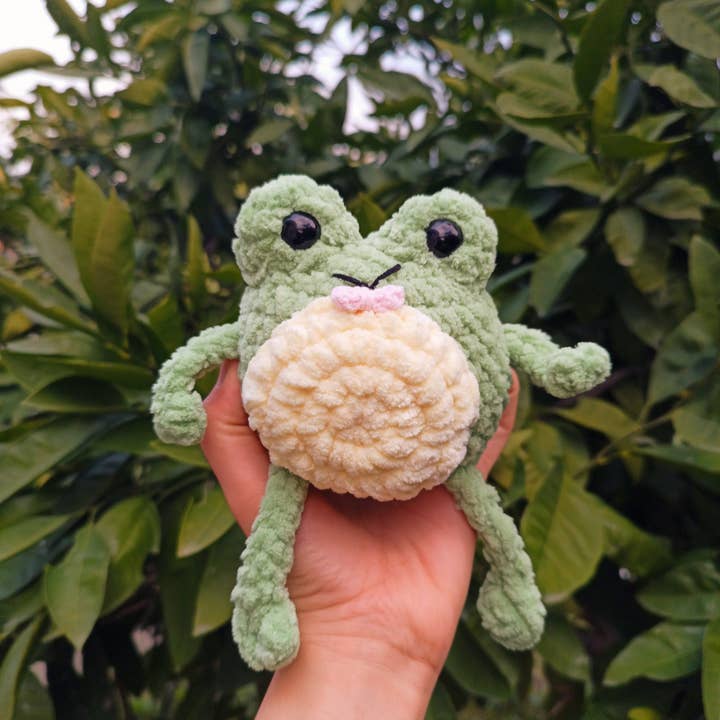 KLABELGIFT – Großhandel Kuschel-/Plüschtier – Kind & Baby – Handgefertigtes Mini-Frosch-Plüschtier – Amigurumi-Spielzeug aus Samtgarn