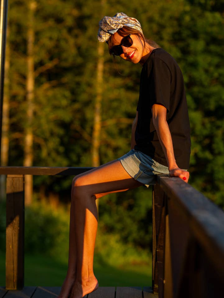 CAPSULE by Agnė Gilytė - Wholesale T-Shirt - Women's - T-Shirt 'HONOLULU' | premium quality cotton17