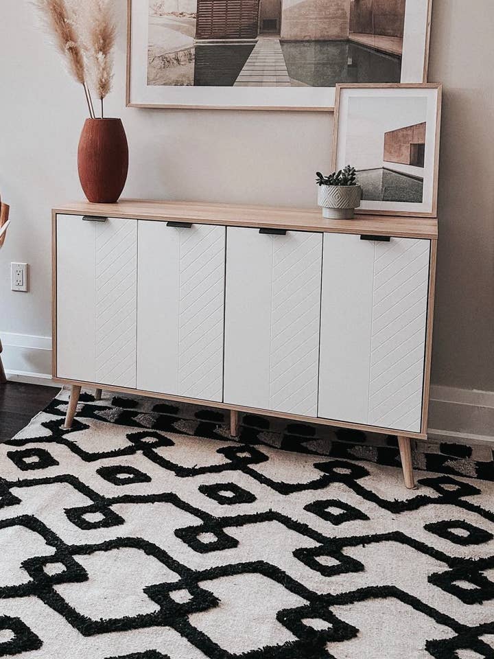 Black Frills Kilim Rug for wholesale by Cushy