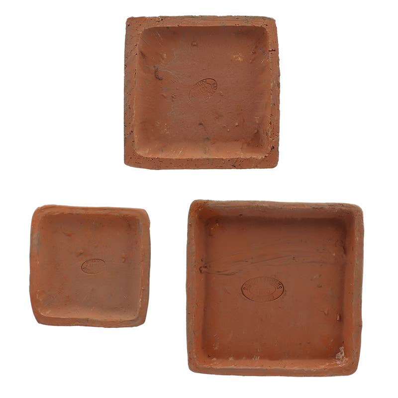 Esschert Design USA - Wholesale Plant Pot - Aged Terracotta Set of 3 Square Saucers for AT054