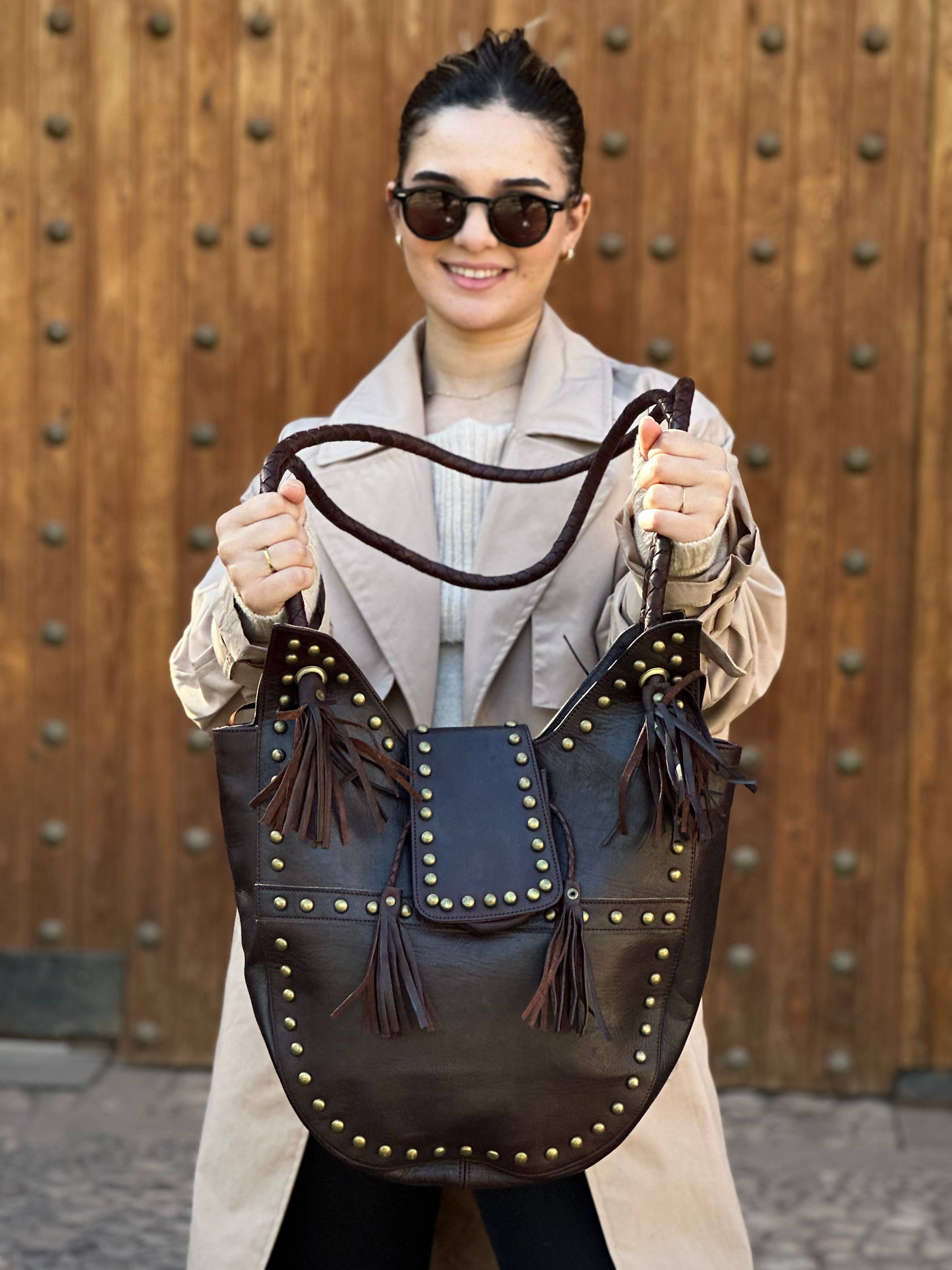 Berberwoolrug – wholesale Shoulder bag – women's – Handmade fringe Brown Leather Hobo Bag, Chic Shoulder Purse 5
