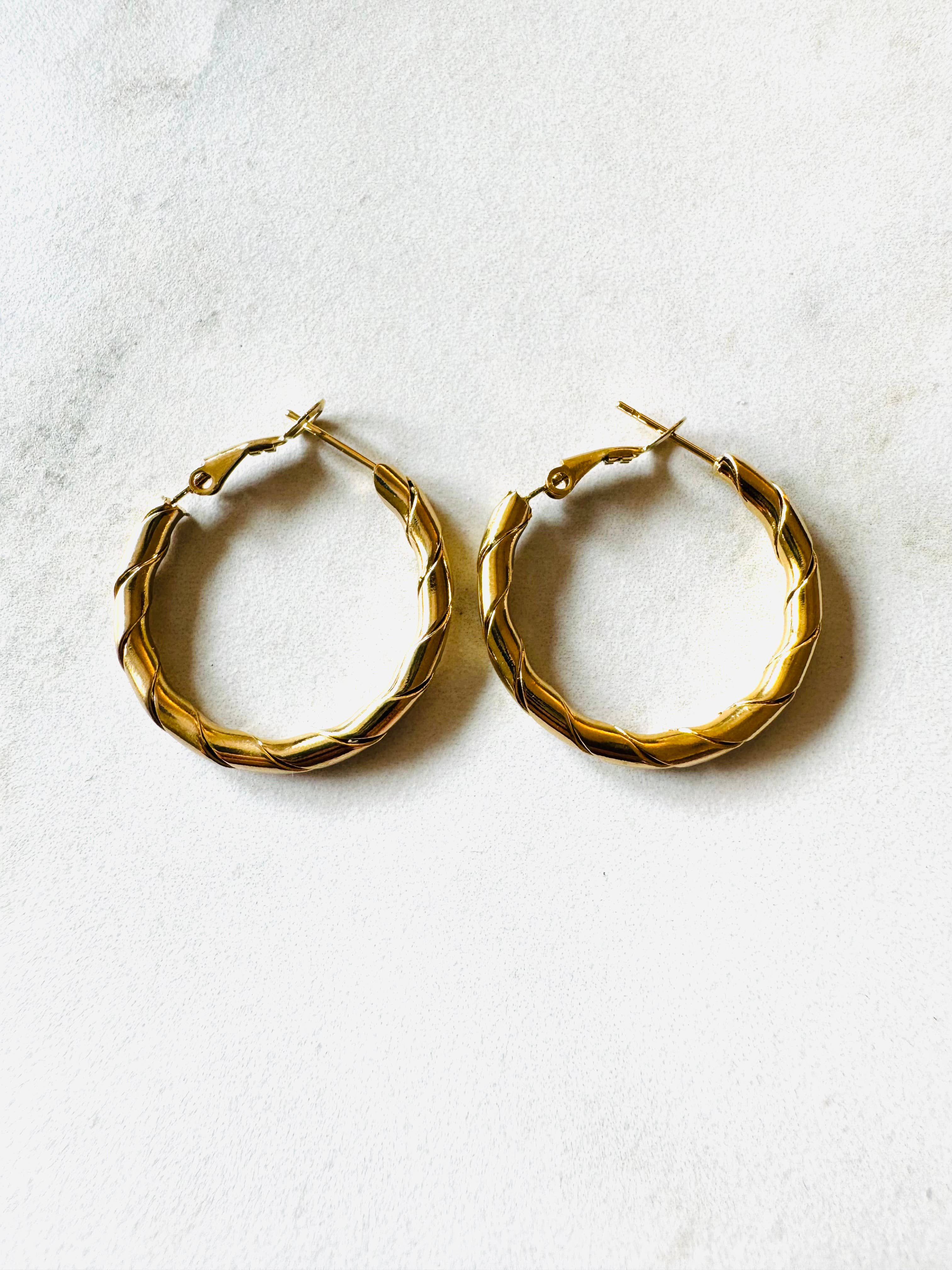 Cassette Barcelona - Wholesale Hoop Earrings - Tosca Twisted Hoop Earrings