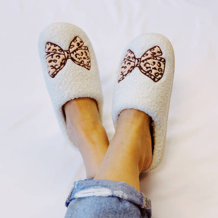 Ellison+Young - Wholesale Slippers – Women's - Emily Bow Cozy Lounge Slippers1